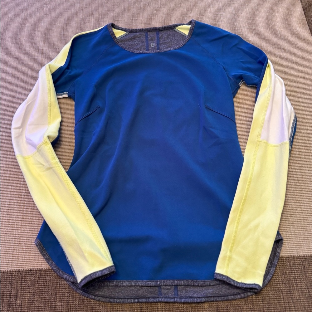 Lululemon Runder Under Reversible Long Sleeve | size 6